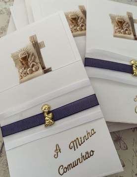 Convite de Primeira Comunhão Branco com Anjinho Dourado