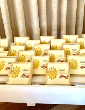 Lembrança Infantil em Caixa de Madeira – Tema Sol