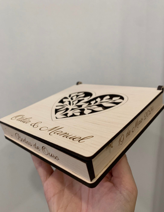 Porta Alianças em Madeira Personalizado com Gravação a Laser