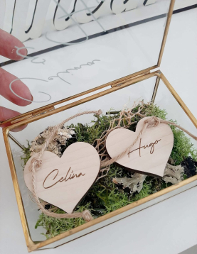 Porta Alianças em Caixa de Vidro com Corações Personalizados