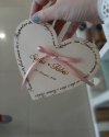 Porta Alianças em Madeira Personalizado em Forma de Coração com Mensagem